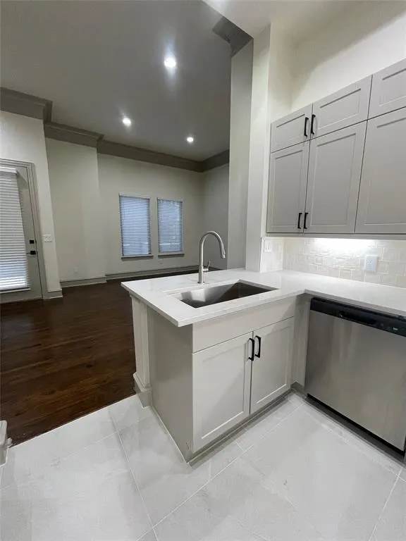 3500 Fairmount Street, #129