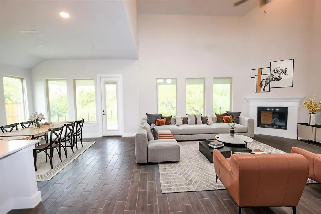 1228 Villalonga Drive