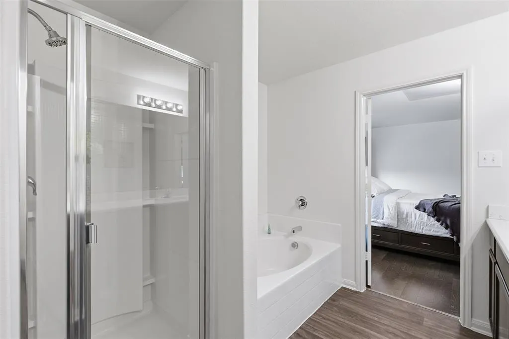 14229 Bridgeview Lane