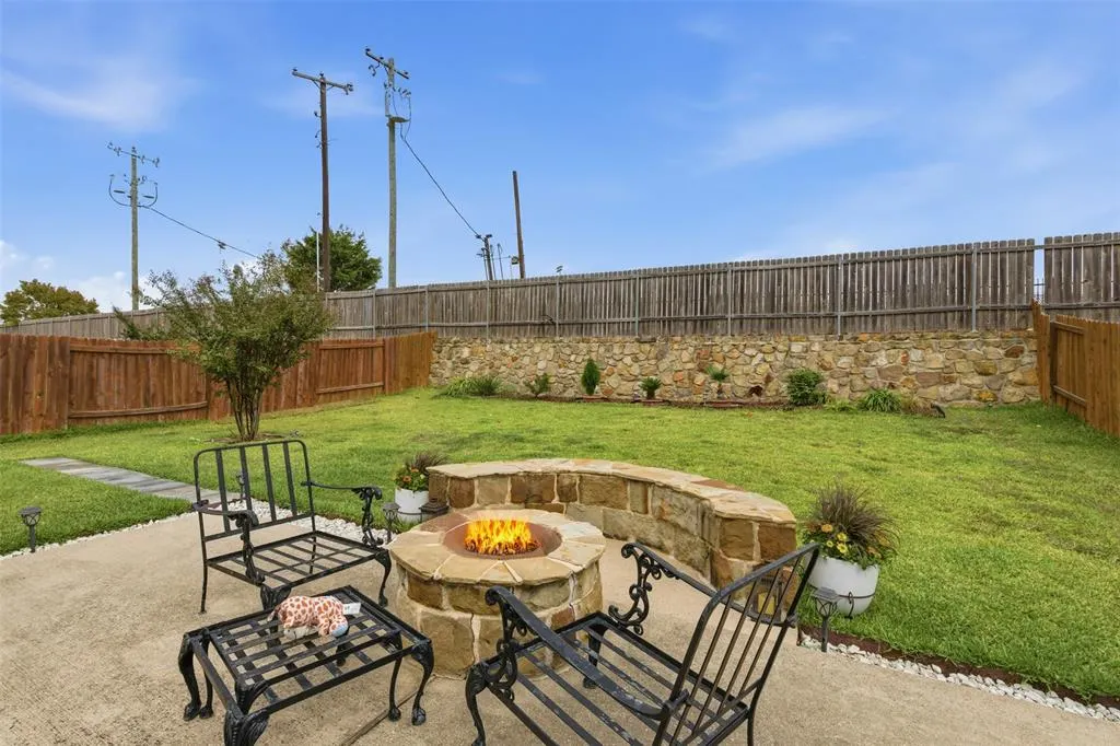 14229 Bridgeview Lane