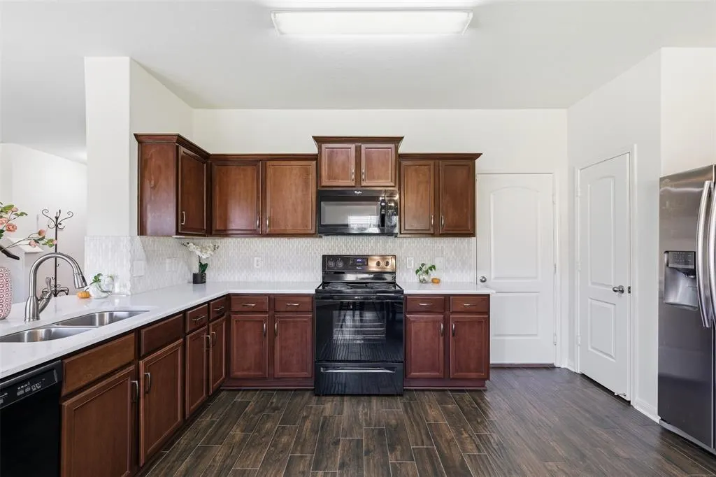 14229 Bridgeview Lane