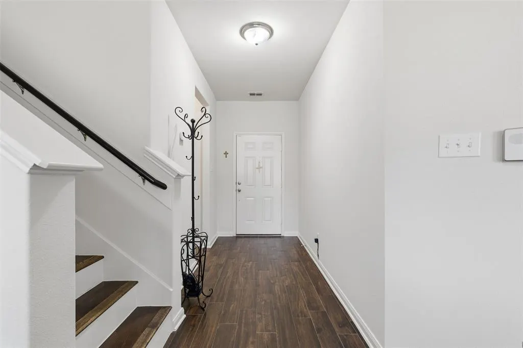 14229 Bridgeview Lane