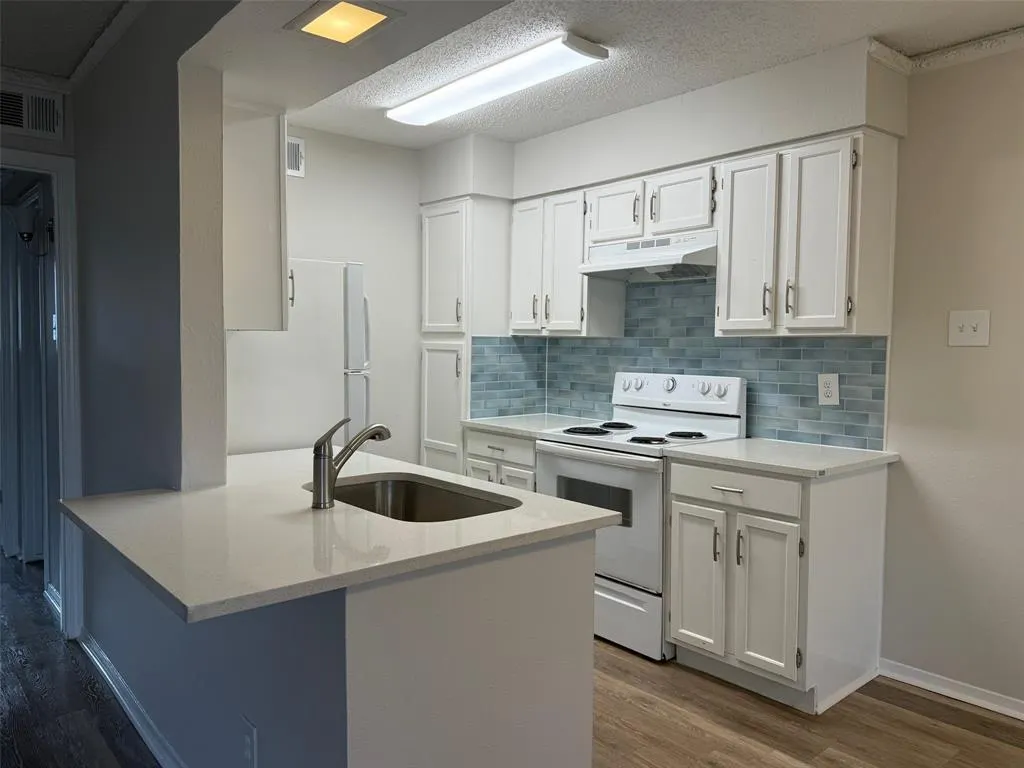 3624 Parkridge Drive, #214