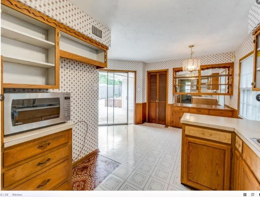 6225 Berryhill Street