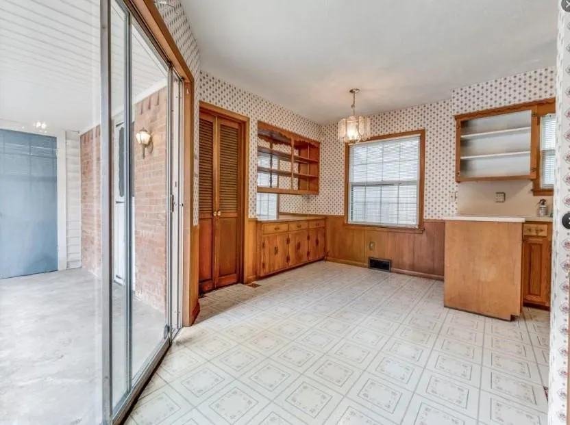 6225 Berryhill Street