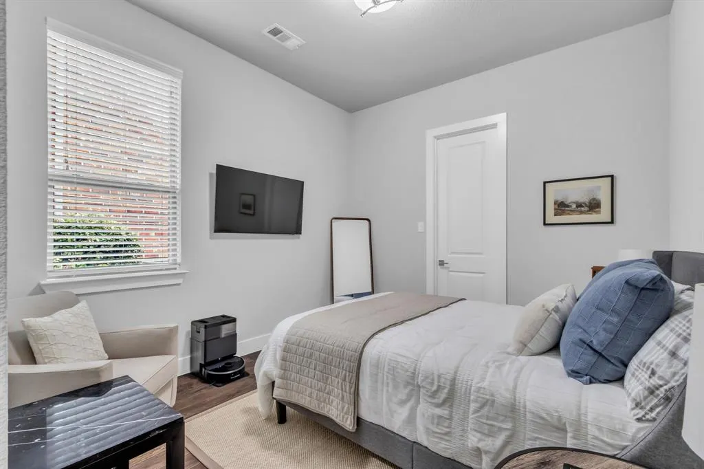 5805 Dr Kenneth Cooper Drive