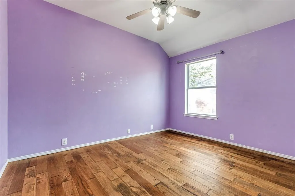 1004 Broken Spoke Drive