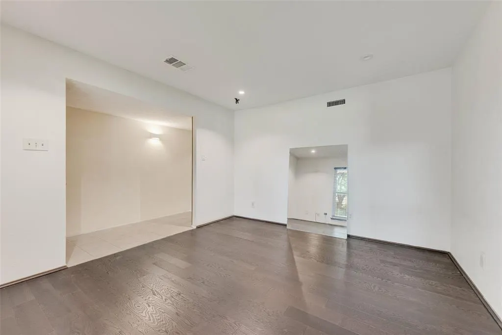 8515 Baumgarten Drive