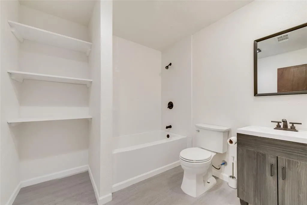 8515 Baumgarten Drive