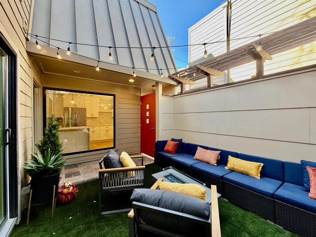 3929 Buena Vista Street, #F