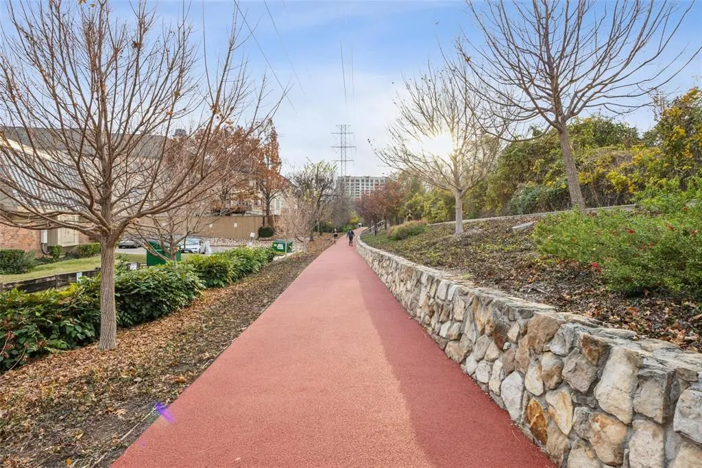 3929 Buena Vista Street, #F