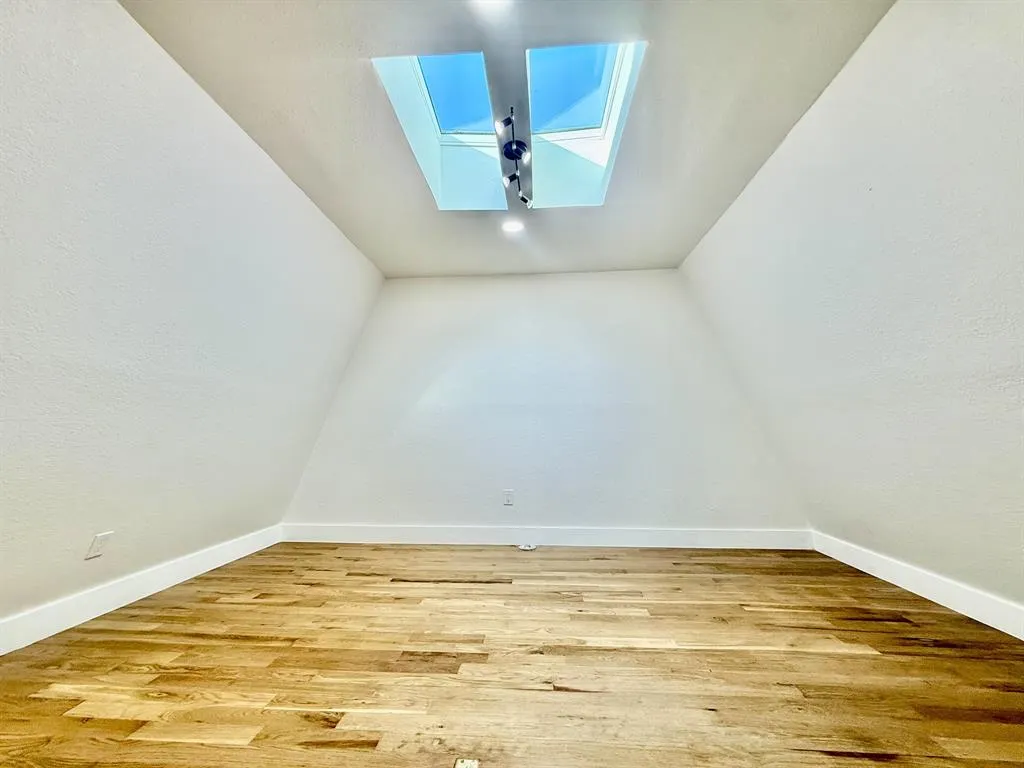 3929 Buena Vista Street, #F