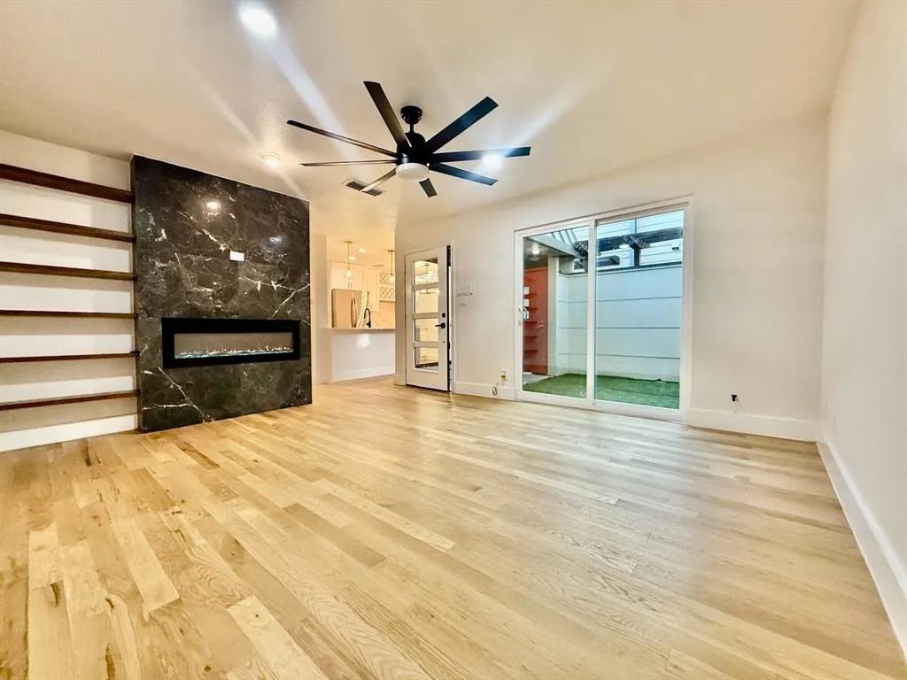 3929 Buena Vista Street, #F