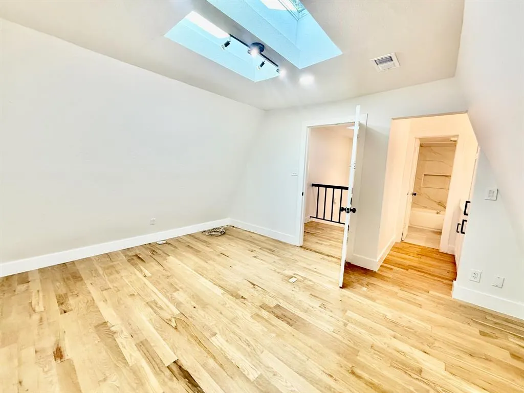 3929 Buena Vista Street, #F