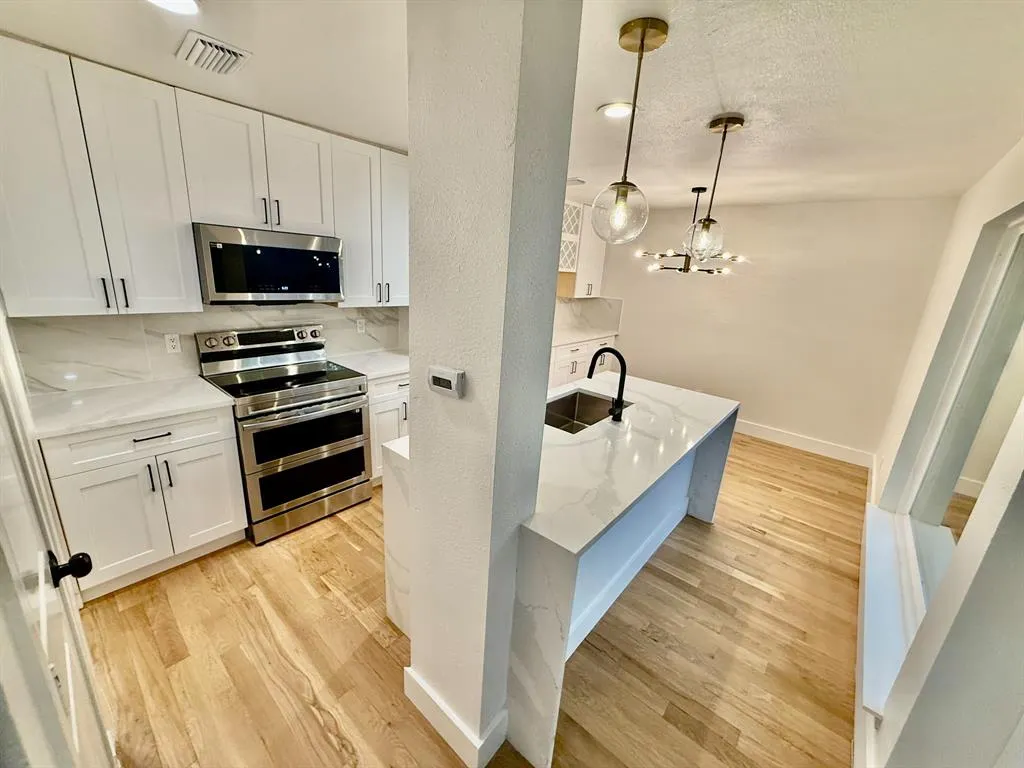 3929 Buena Vista Street, #F