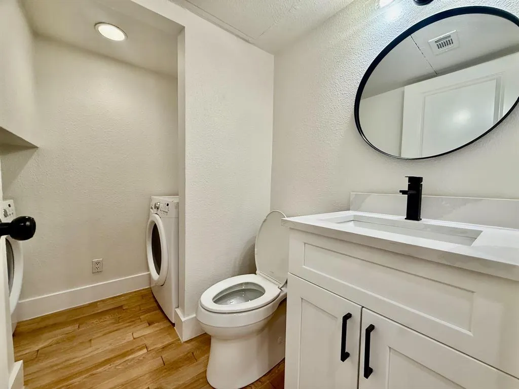 3929 Buena Vista Street, #F