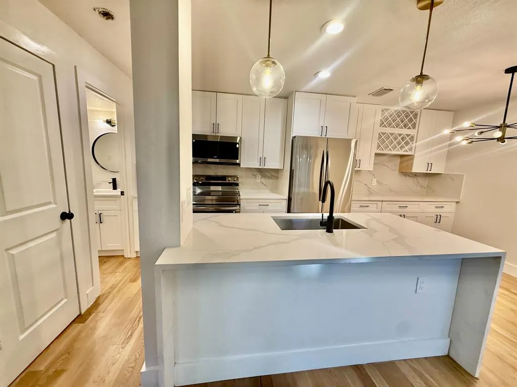 3929 Buena Vista Street, #F