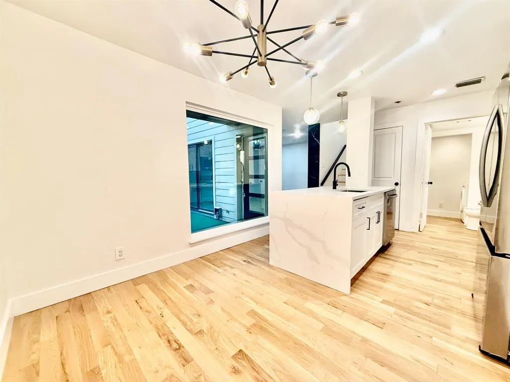 3929 Buena Vista Street, #F