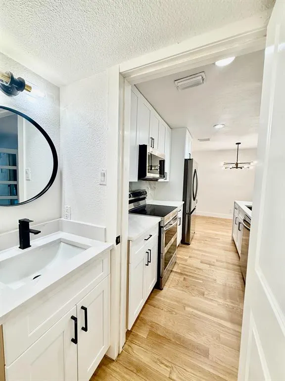 3929 Buena Vista Street, #F