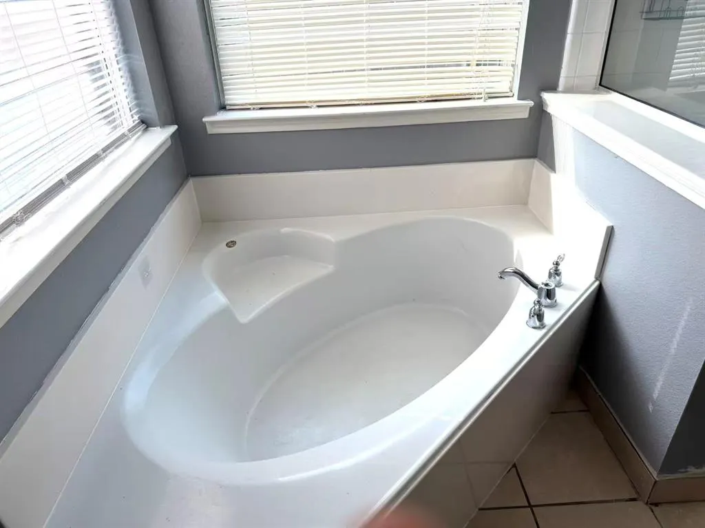 9921 Tanglebrush Drive