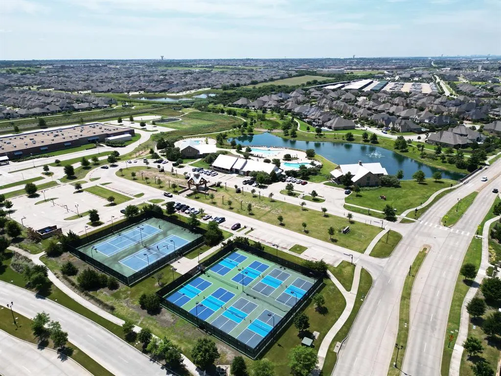 1724 Hollyhock Drive