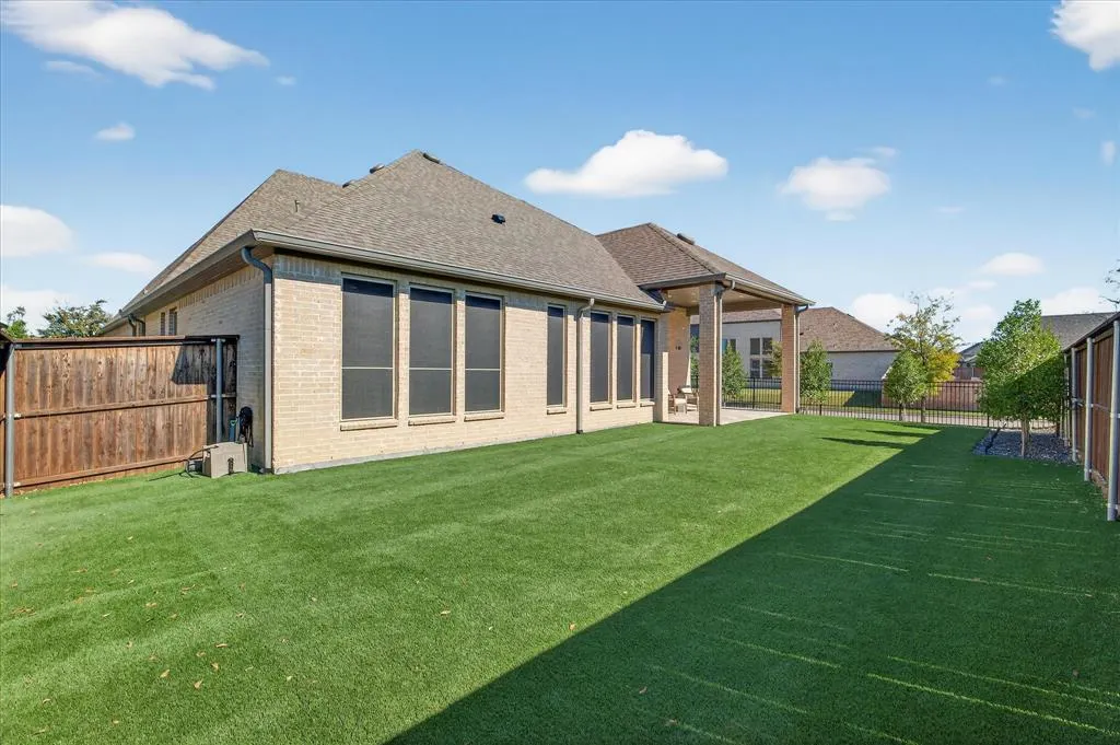 1724 Hollyhock Drive