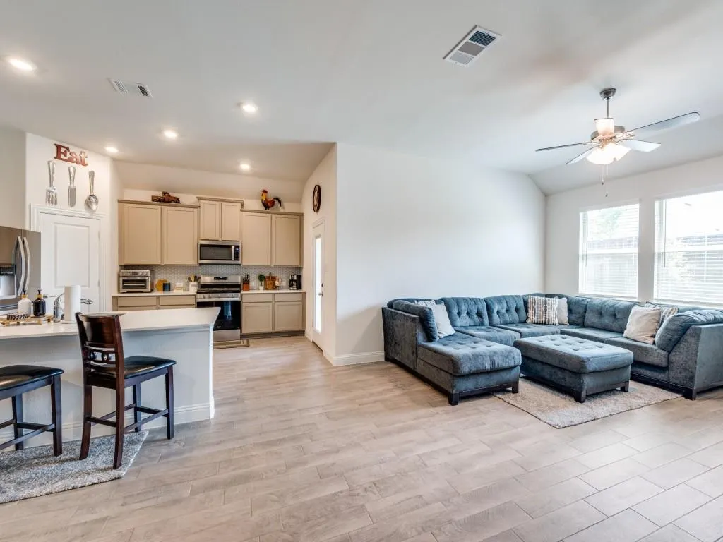 10912 Canyon Mine Drive