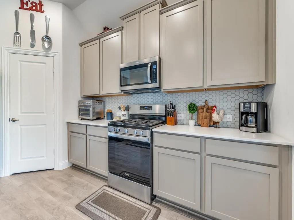 10912 Canyon Mine Drive