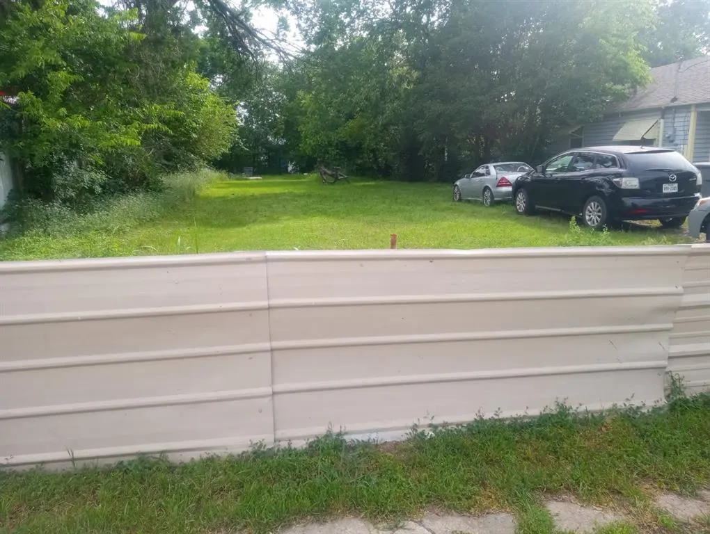 1439 S Fitzhugh Avenue