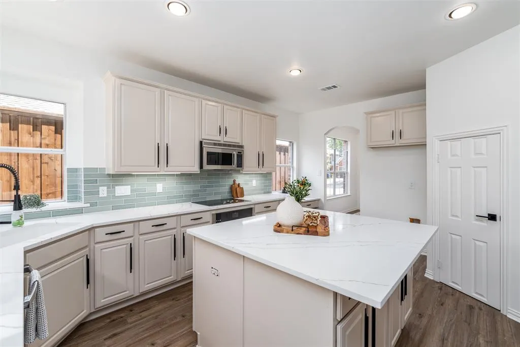 5224 Briarwood Drive