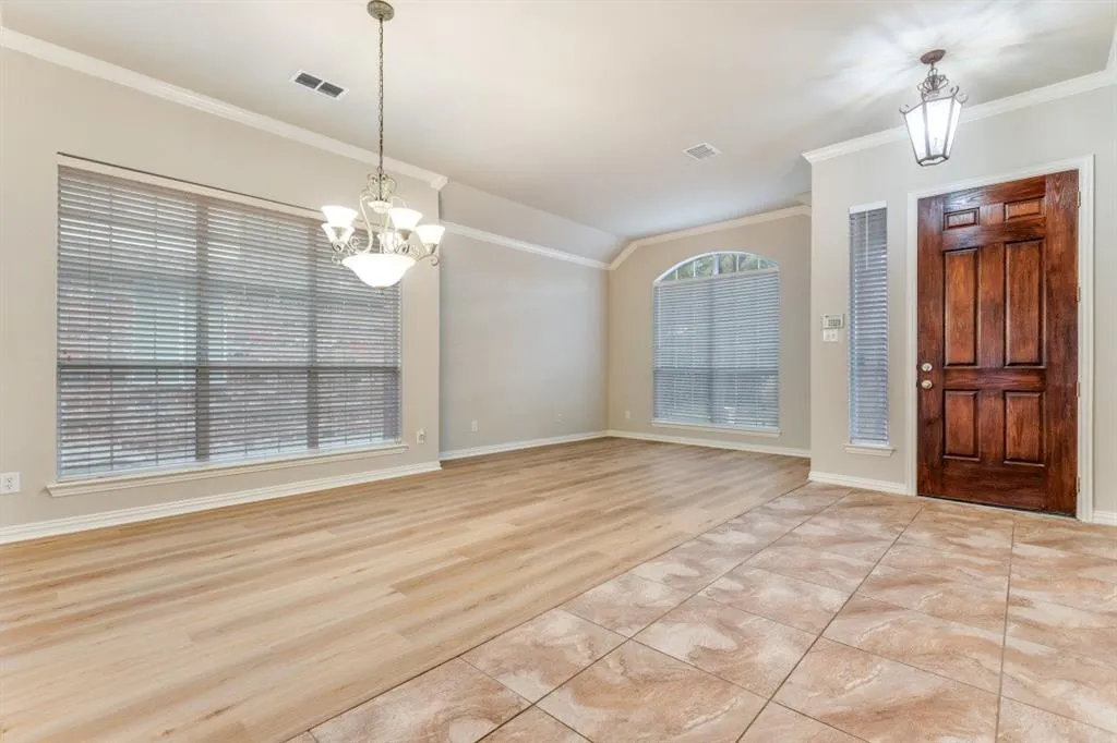 6723 LEE MEADOW Drive