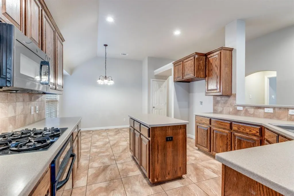 6723 LEE MEADOW Drive