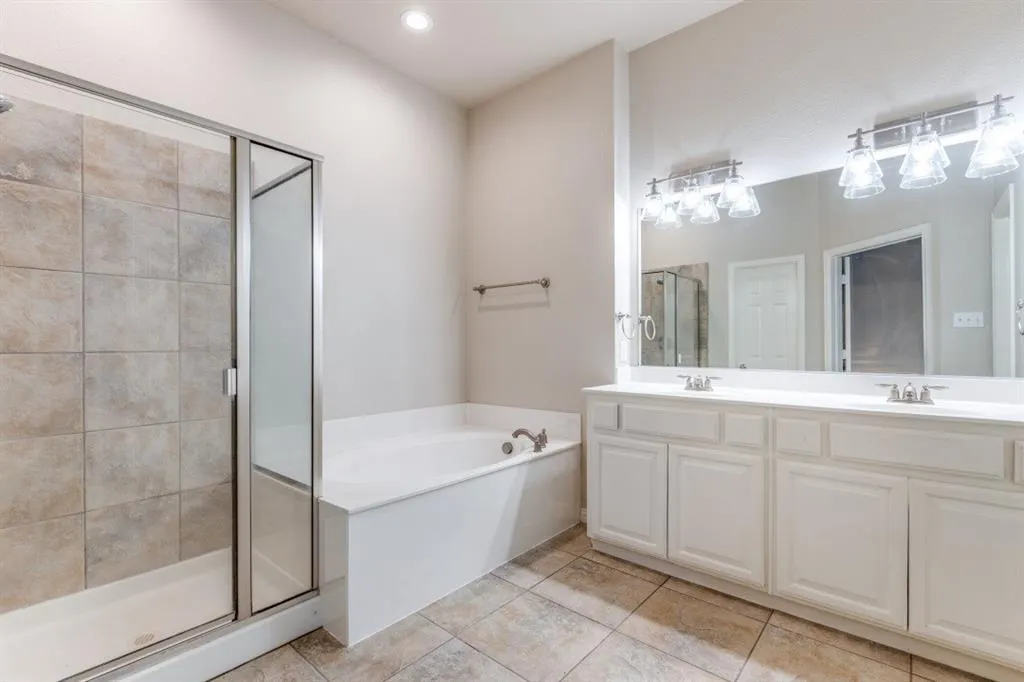 6723 LEE MEADOW Drive