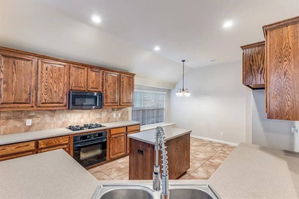 6723 LEE MEADOW Drive