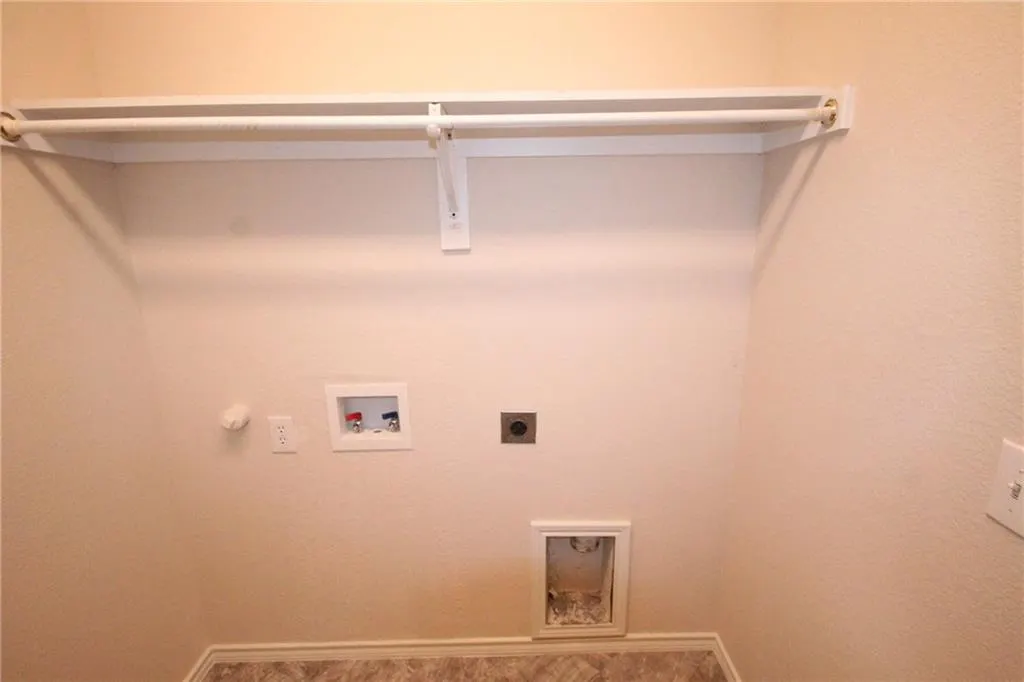 4800 Stone Gate Trail