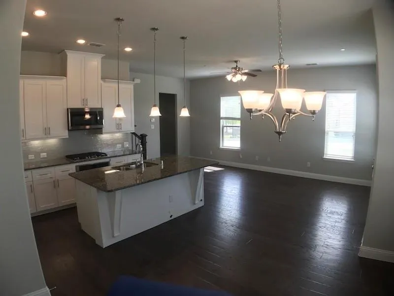 6110 Rainbow Valley Place