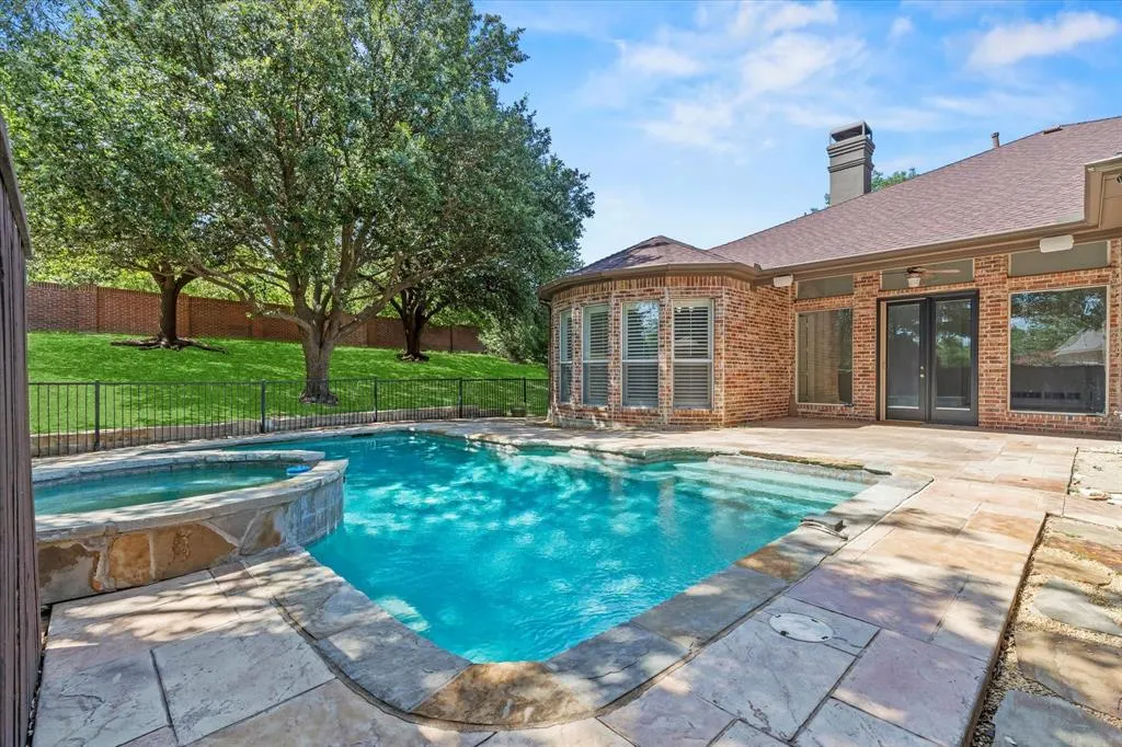 6089 Dripping Springs Drive