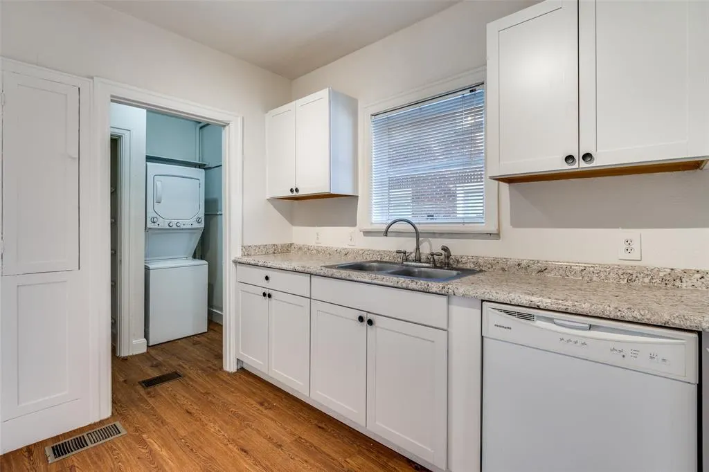 4012 Prescott Avenue