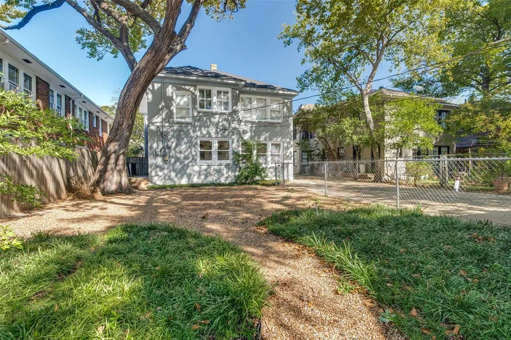 4012 Prescott Avenue