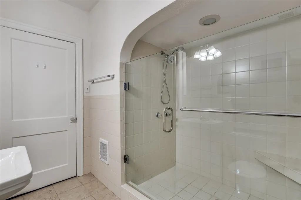 4012 Prescott Avenue