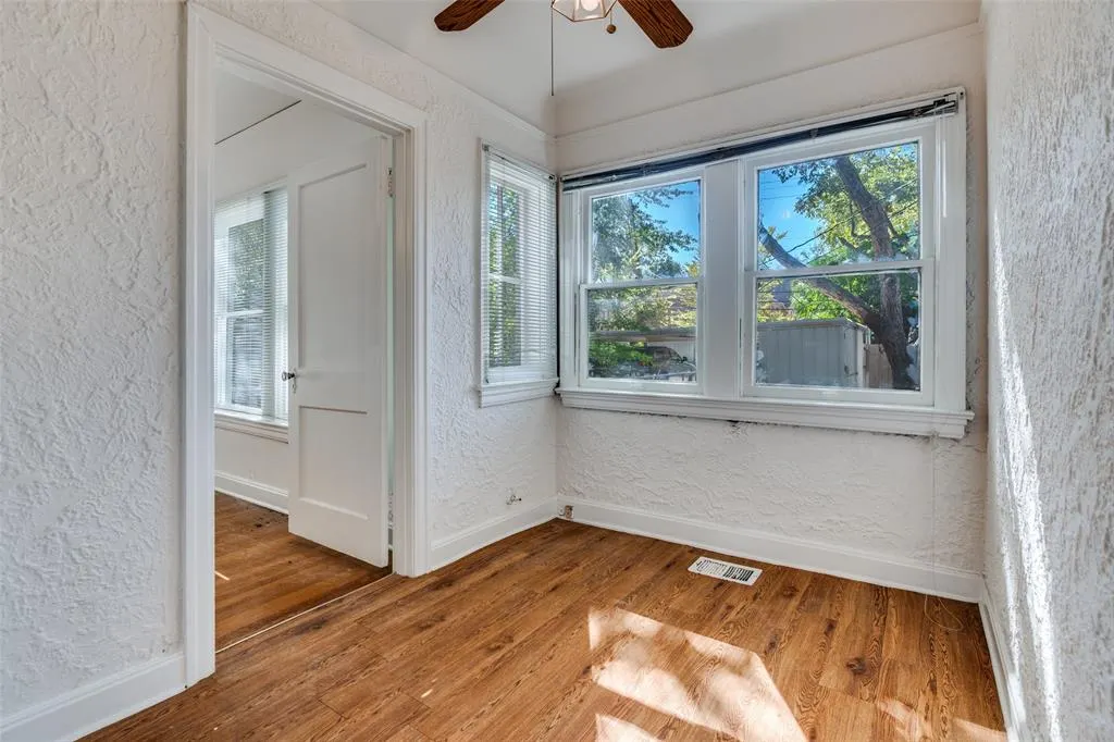 4012 Prescott Avenue