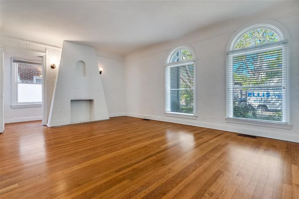 4012 Prescott Avenue