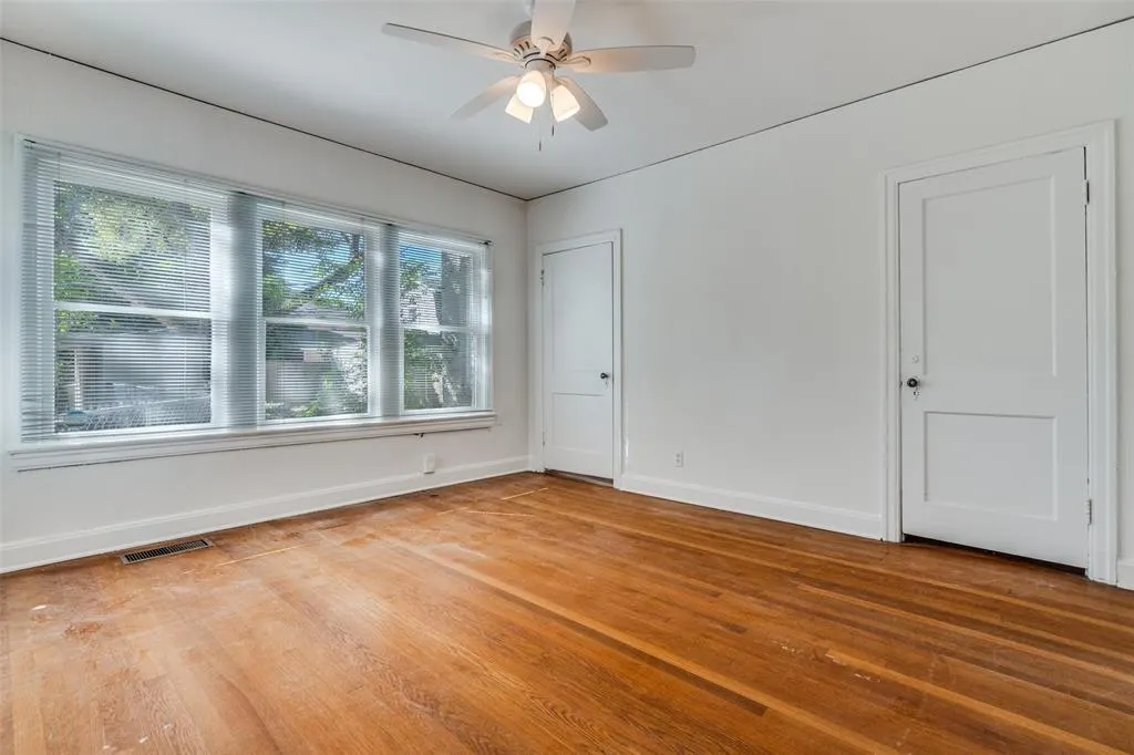 4012 Prescott Avenue