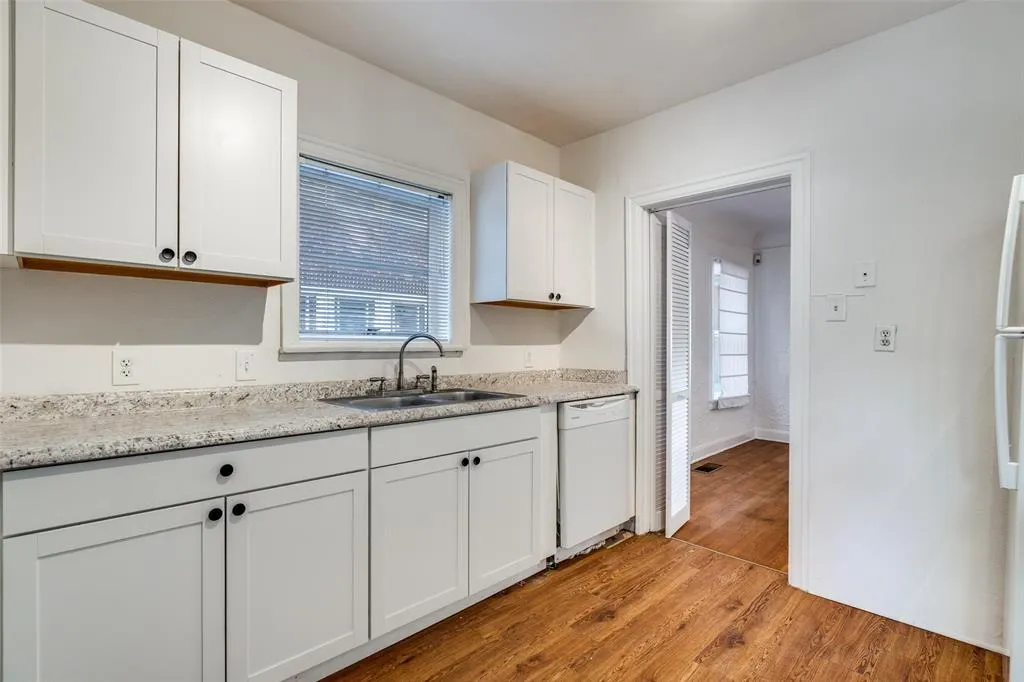 4012 Prescott Avenue