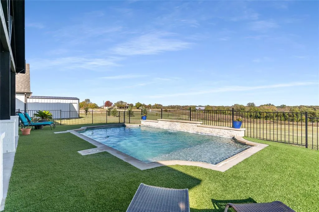 9831 County Road 128