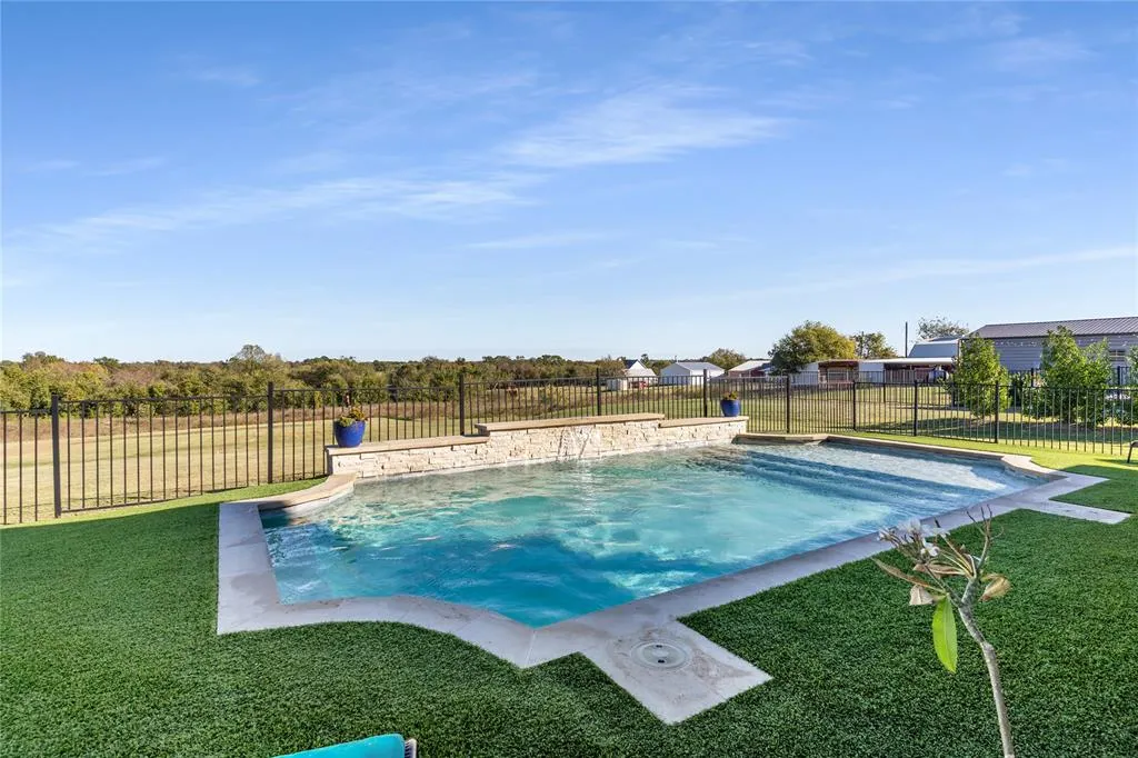 9831 County Road 128