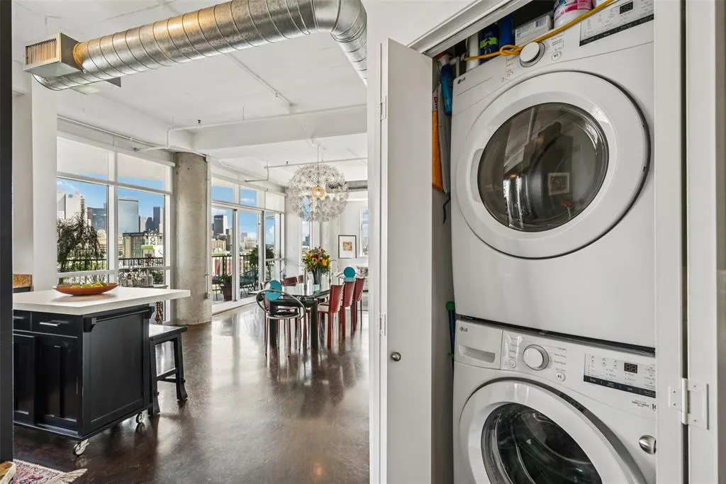 1001 Belleview Street, #708