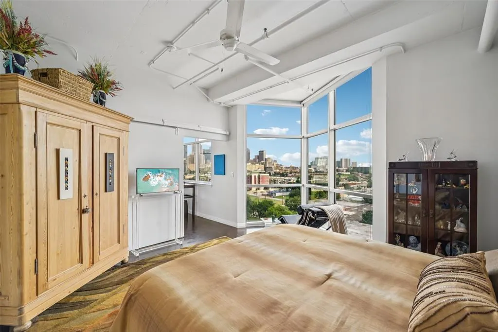 1001 Belleview Street, #708