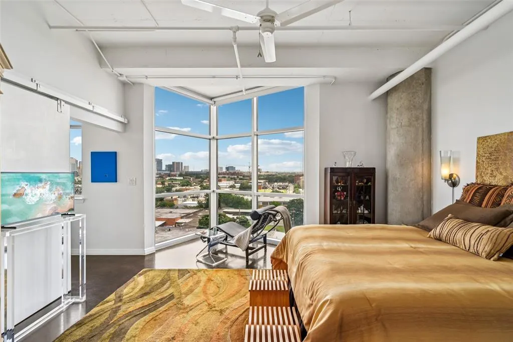 1001 Belleview Street, #708