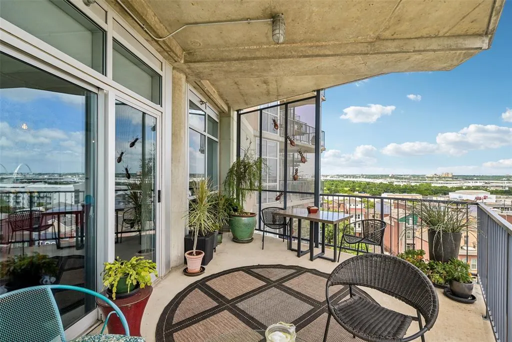 1001 Belleview Street, #708